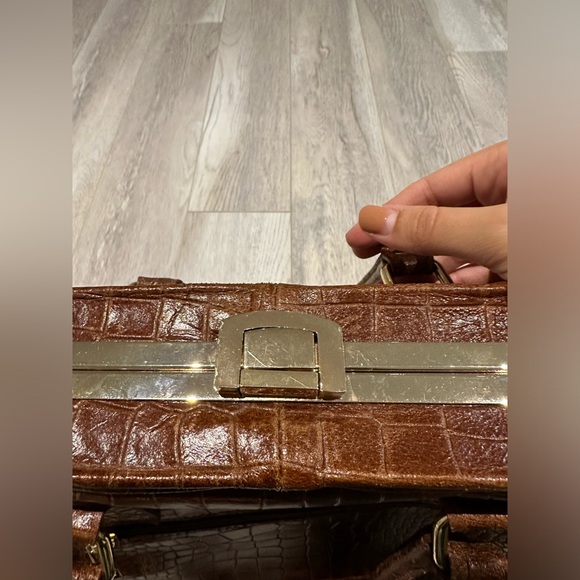 Vintage Italian leather 1950 bag - Picture 3 of 9